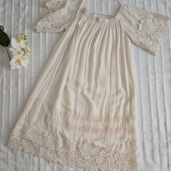 Taylor & Sage Cream Skirt - Picture 4 of 8